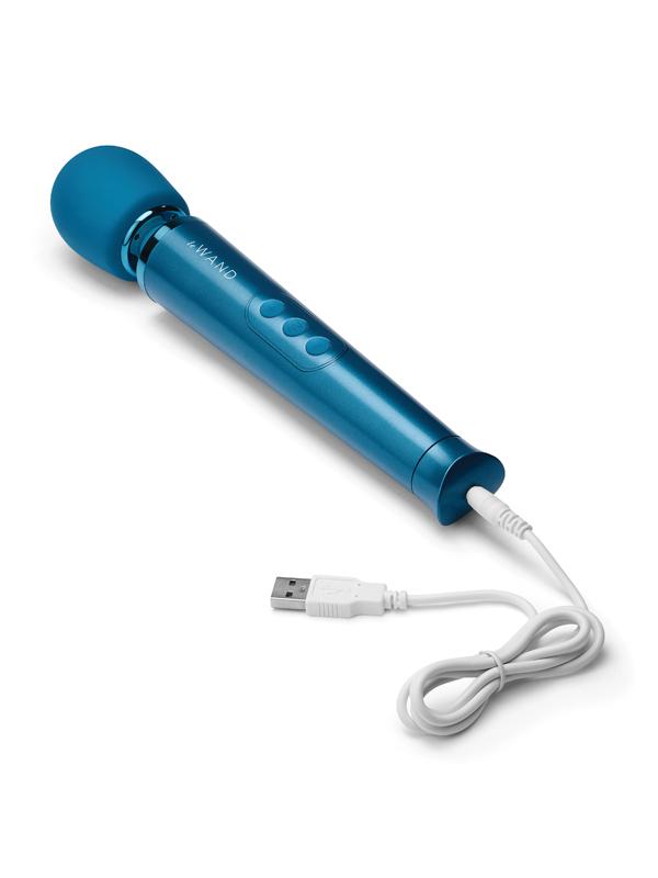 Le Wand Petite Rechargeable Massager Blue