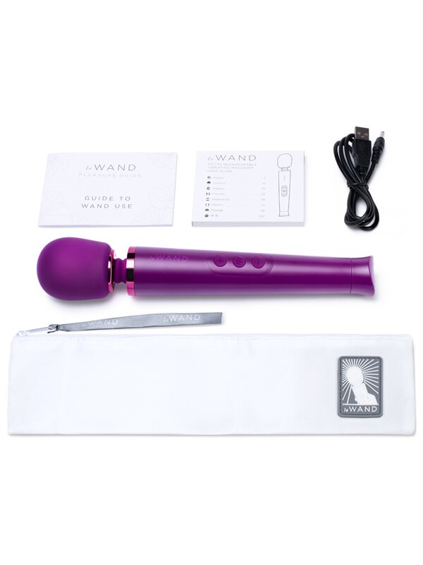 Le Wand Petite Rechargeable Massager Cherry